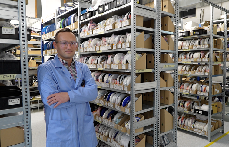 Krzysztof Torczyński, CEO of Printor Sp. z o.o., in the warehouse. Photo by Agnieszka Kubasik